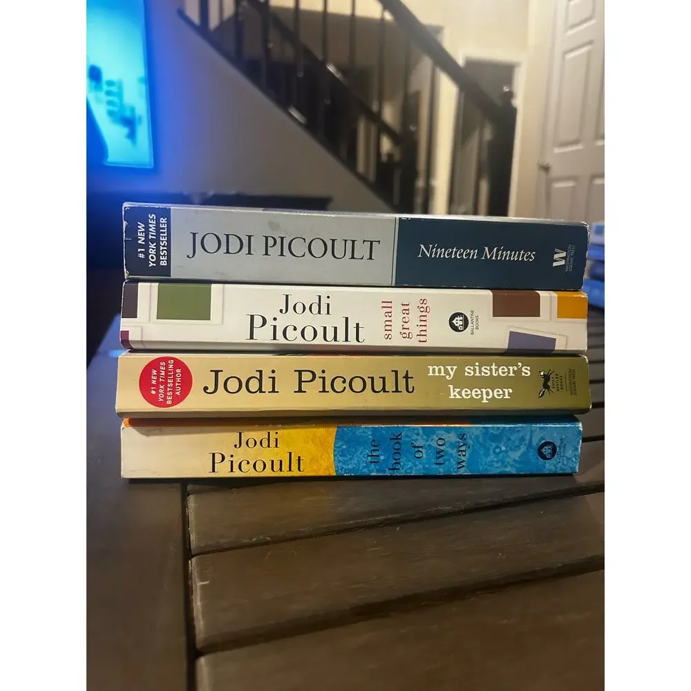 Bundle of 4 Jodi Picoult Books Novel Paperback Club Read BookClub